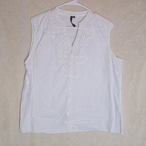 Cathy Women’s Blouse Top Ivory Size XL Sleeveless Lace Front Keyhole Front Linen